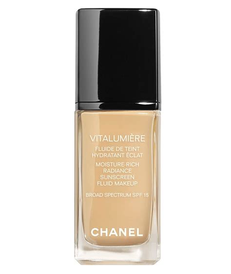 CHANEL VITALUMIÉRE Moisture.